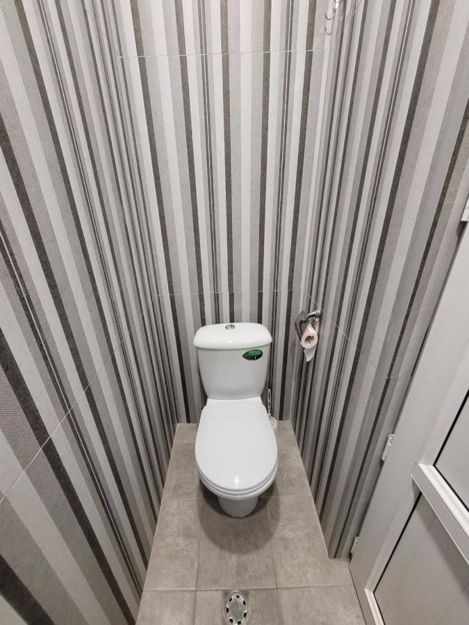 Hotel Мини Дом Целиком Около Мед Центра Астхик Erevan Esterno foto