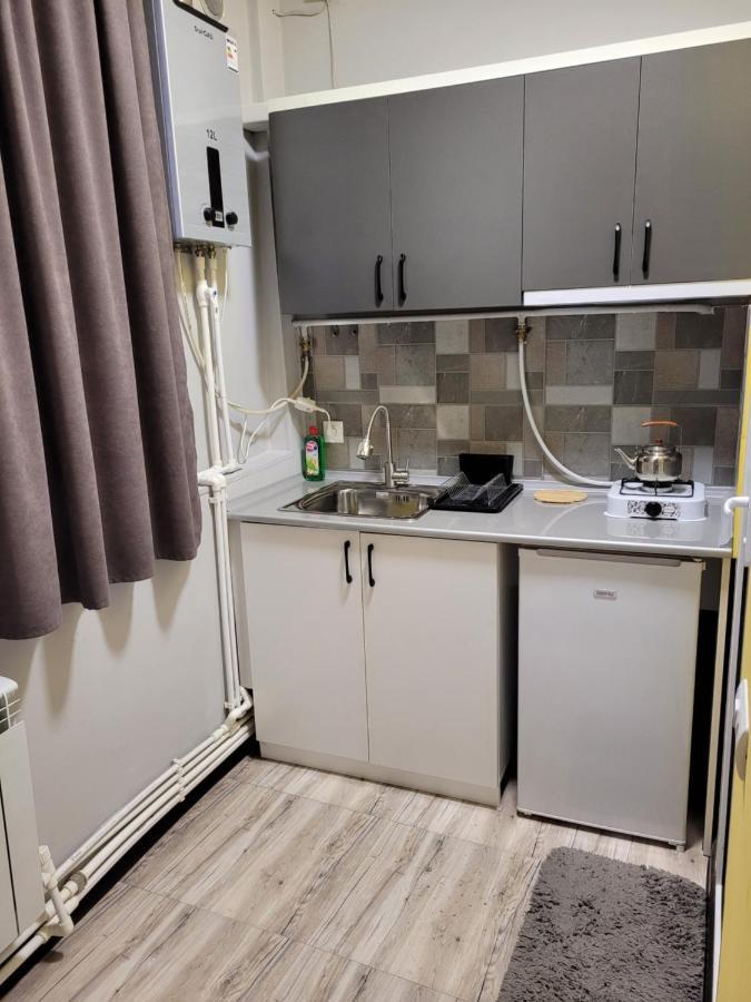 Hotel Мини Дом Целиком Около Мед Центра Астхик Erevan Esterno foto