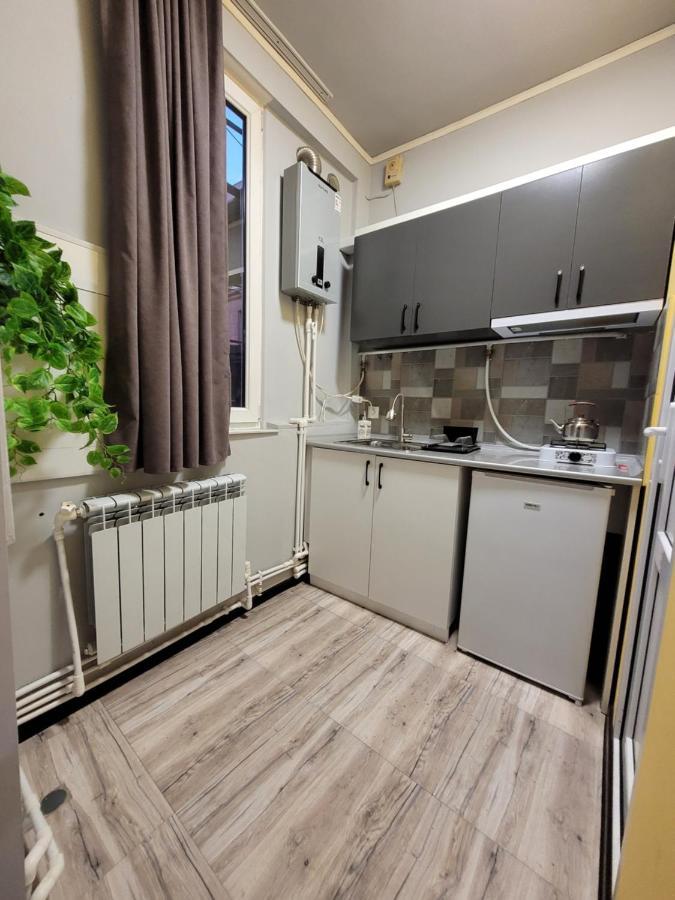 Hotel Мини Дом Целиком Около Мед Центра Астхик Erevan Esterno foto