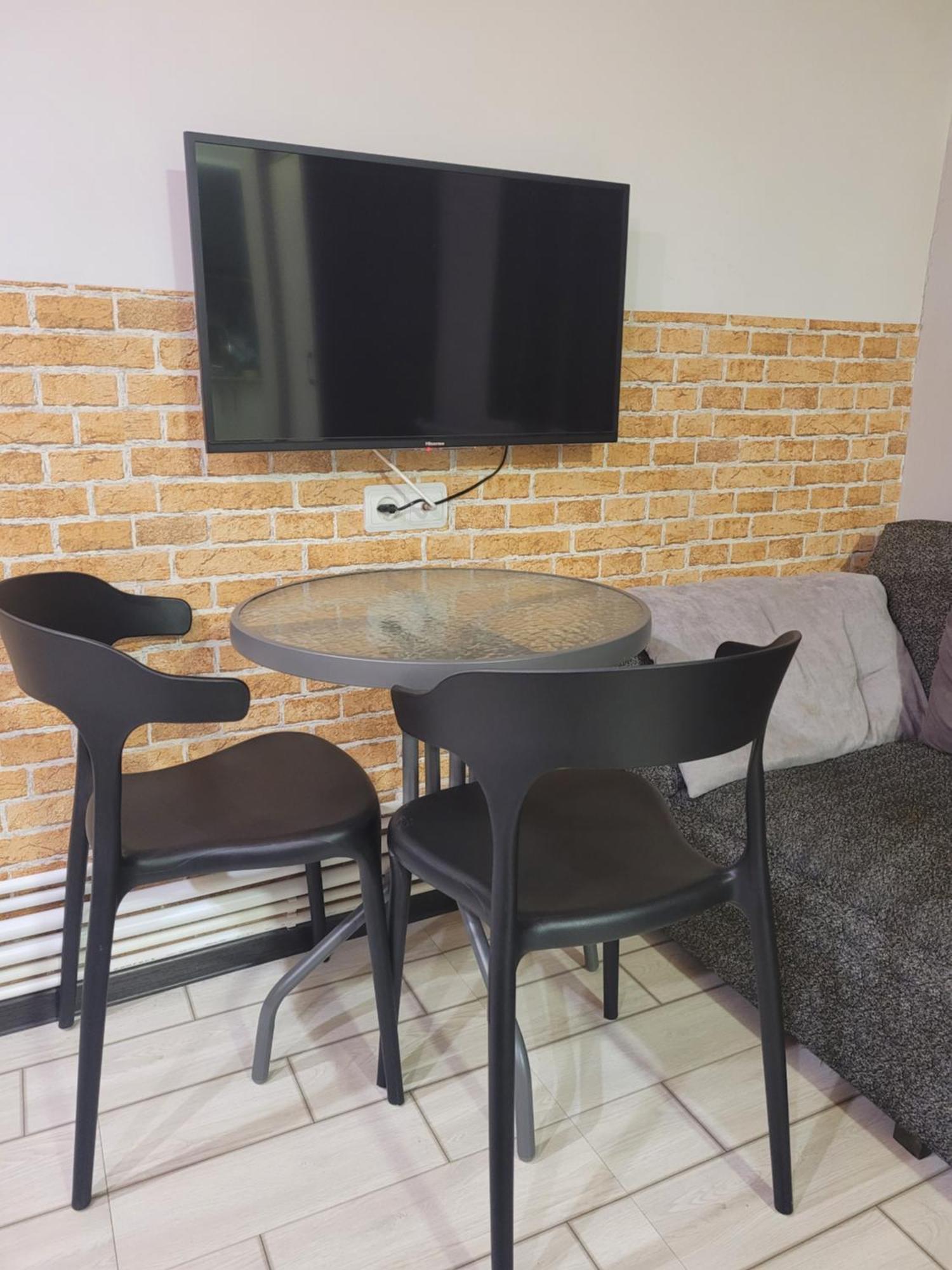 Hotel Мини Дом Целиком Около Мед Центра Астхик Erevan Esterno foto